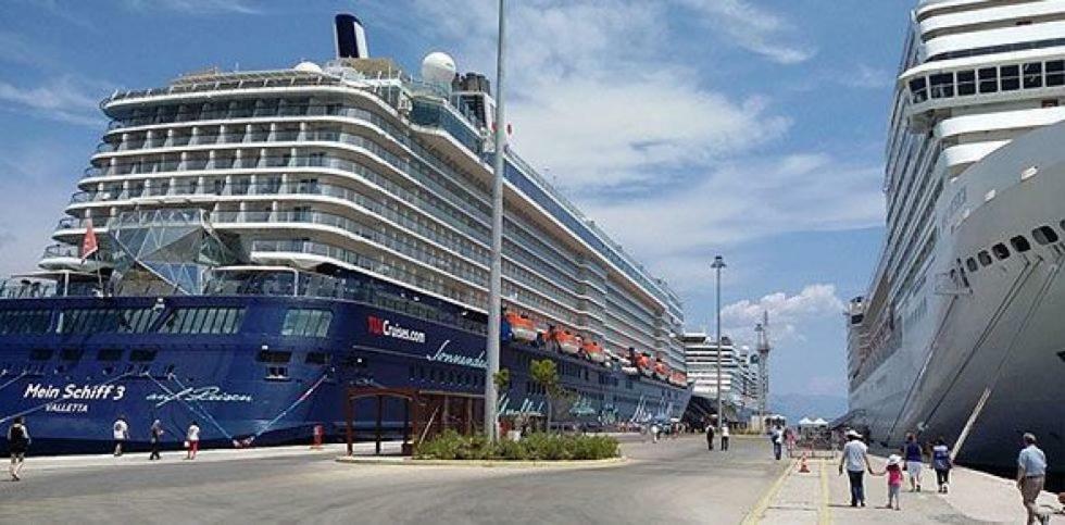 For Harbor Travelers Apartment Piraeus Bagian luar foto
